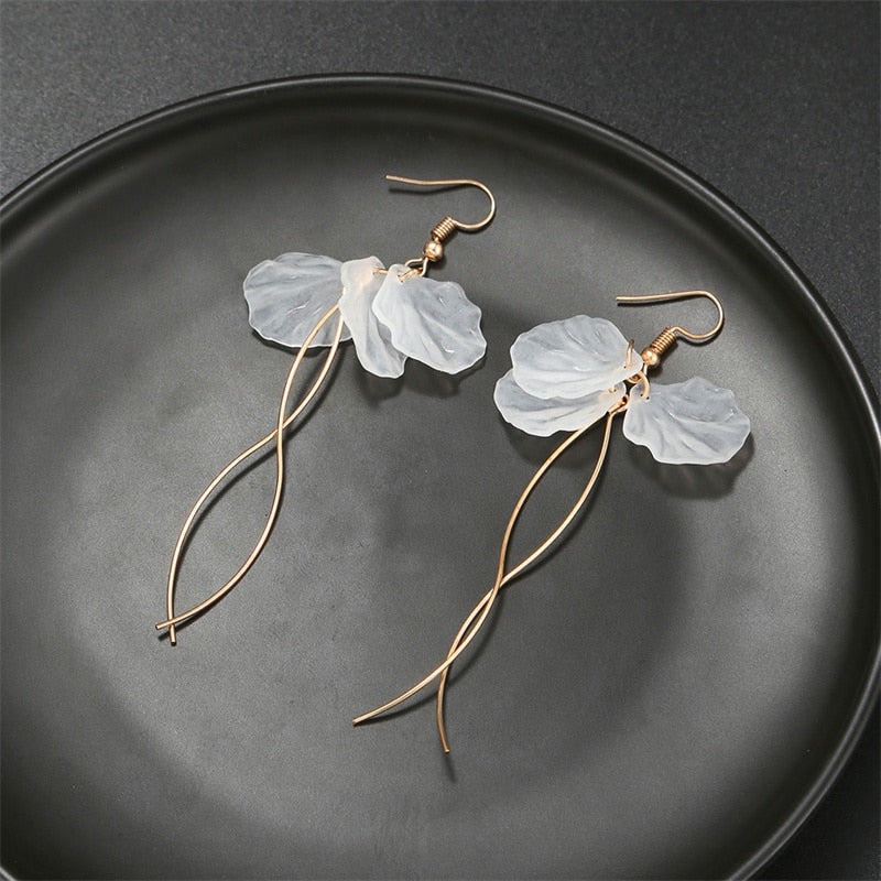 Korean White Acrylic Flower Handmade Earrings