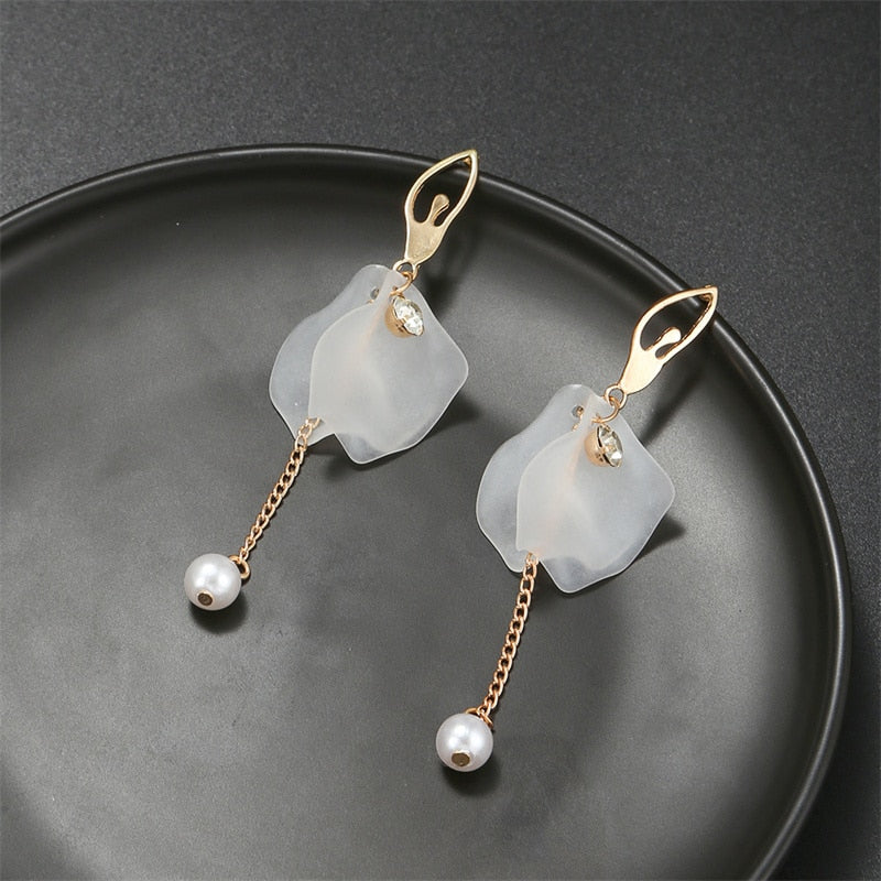 Korean White Acrylic Flower Handmade Earrings