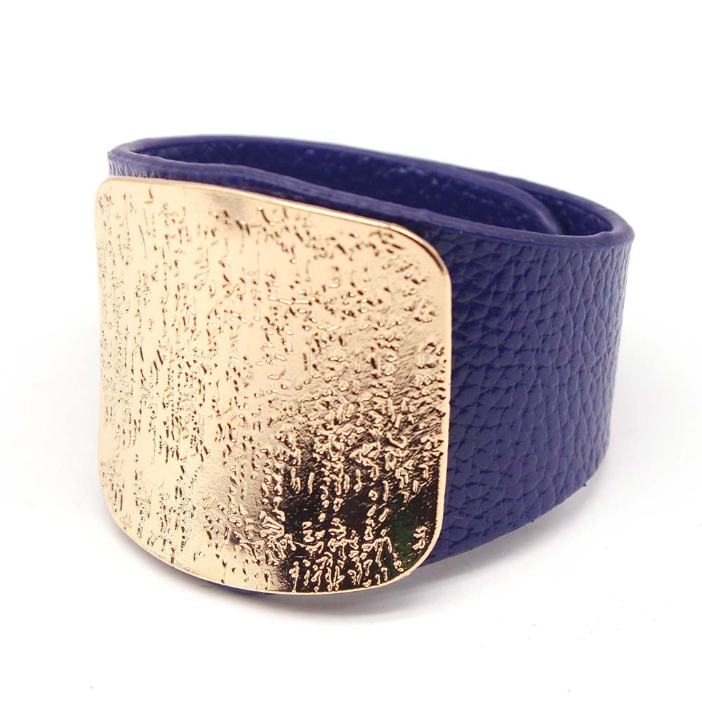 Equip yourself with this extraordinary Adjustable Leather Bracelet Women with a unique Geometric shape and the finest Tibetan silver, Copper Metal and PVC leather. Experience elegance and sophistication with this Fashionable Bangles piece!