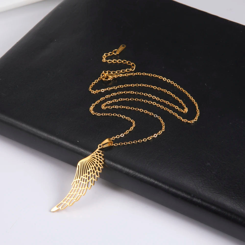 2025 Seraph Angel Wing Pendant Necklace for Women Stainless Steel Gold Color Choker Chain Necklace Fashion Jewelry Gifts