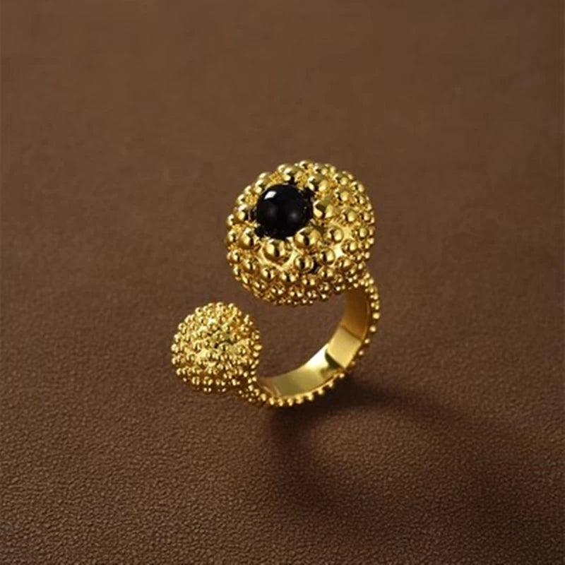 Vintage Gold Plated Black Agate Metal Chunky Open Rings for Women Girls Exaggerated Charm Party Jewelry Accessory