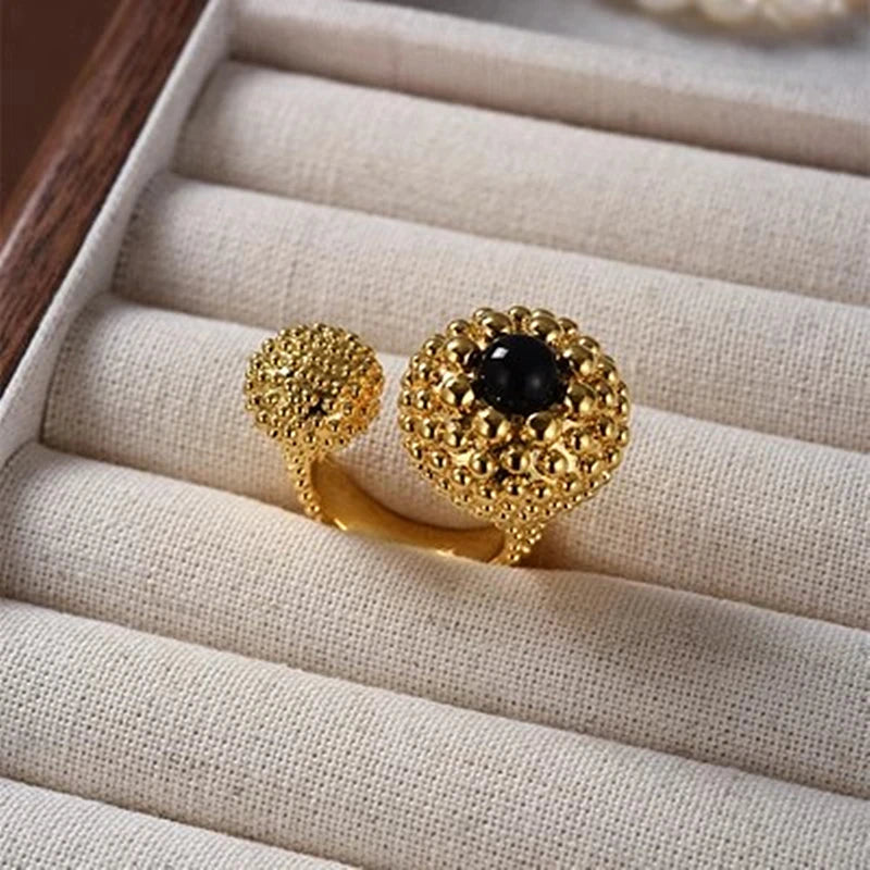 Vintage Gold Plated Black Agate Metal Chunky Open Rings for Women Girls Exaggerated Charm Party Jewelry Accessory
