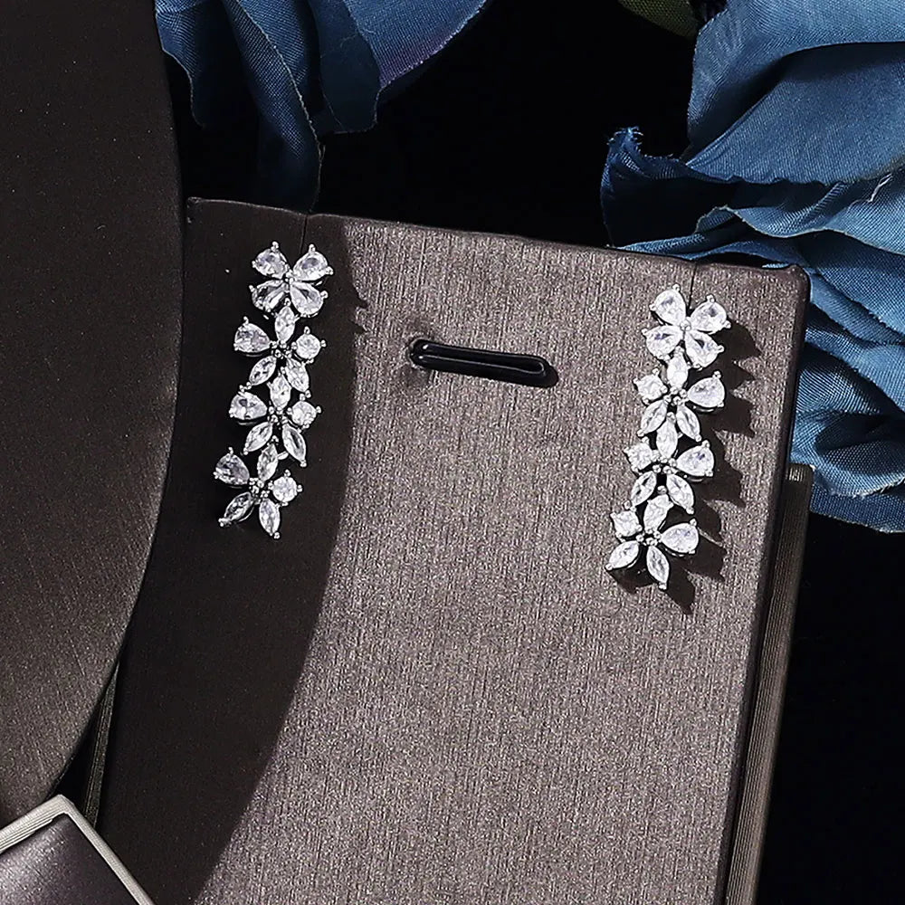 2025 new four-piece cubic zirconia bridal jewelry set women's party, luxury Dubai crystal wedding hot sale in Central Asia