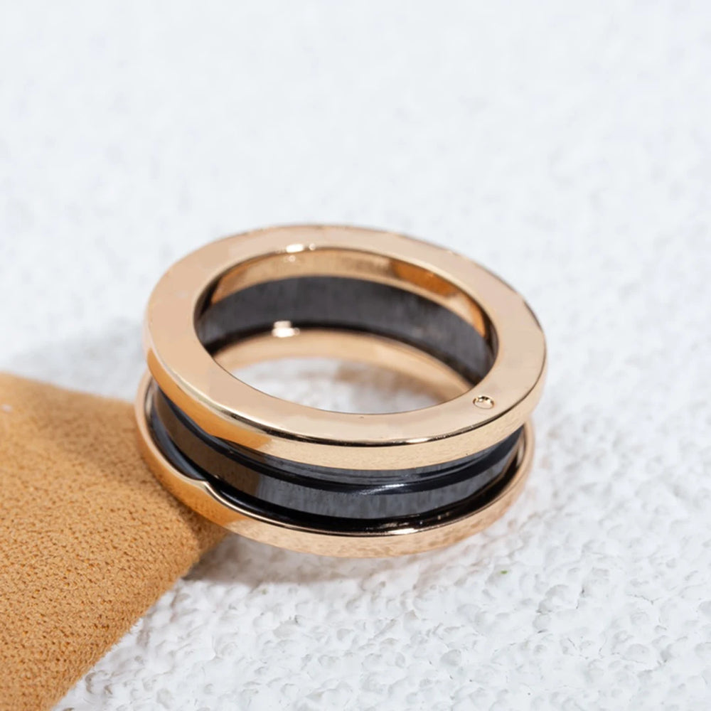 Fashion Classic Brand Rose Gold Black  Ceramic Ring for Ladies And Couples Gifts Simple and High End Luxury Banquet Jewelry