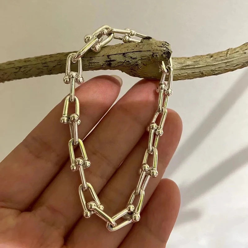 1:1 Women's High-end Luxury Jewelry 925 Sterling Silver Fashion Horseshoe Buckle U-shaped Bracelet Party Holiday Gift