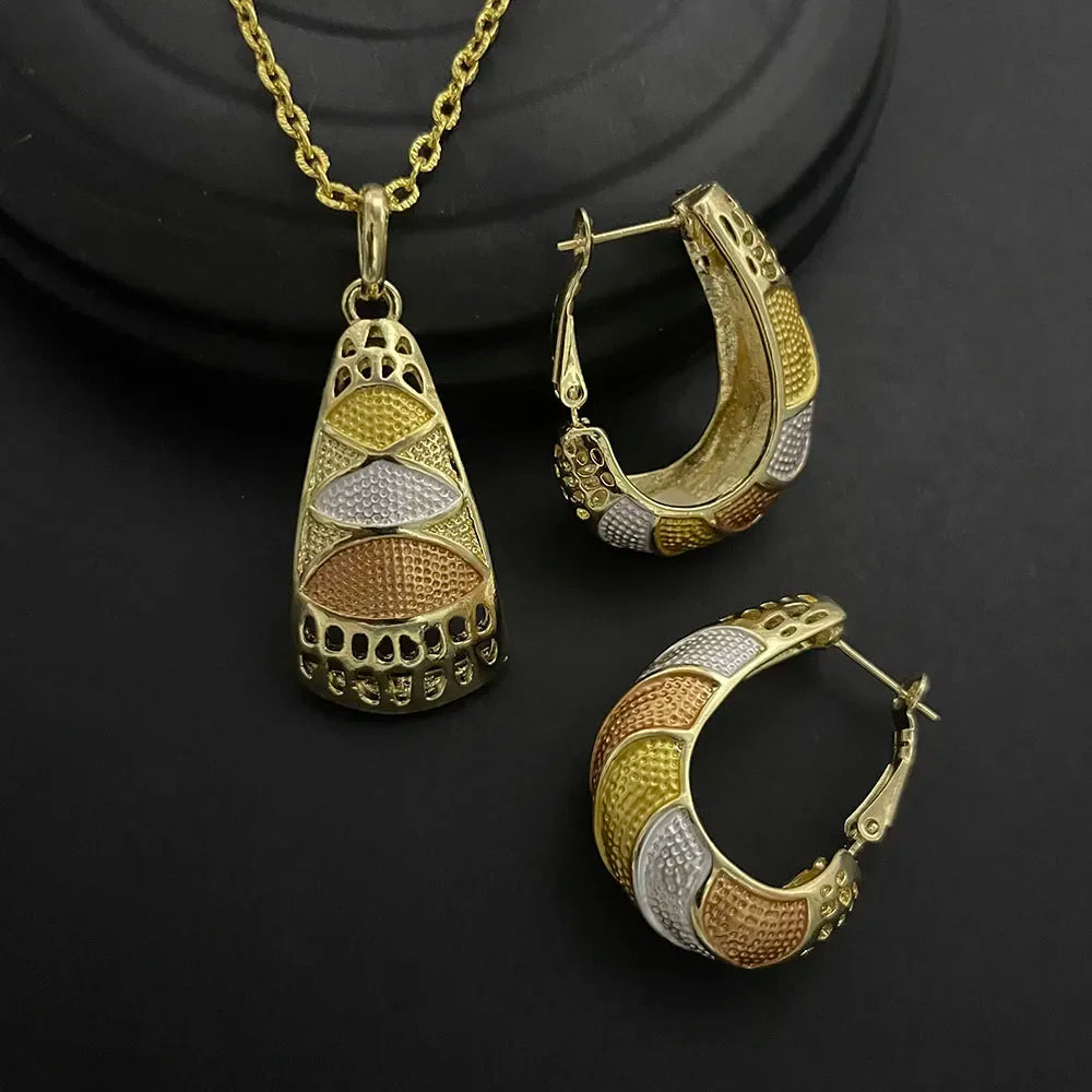 24K Gold-plated Two Piece Copper Jewelry Set India Dubai Jewelry Gold Warped Geometry Necklace Earrings