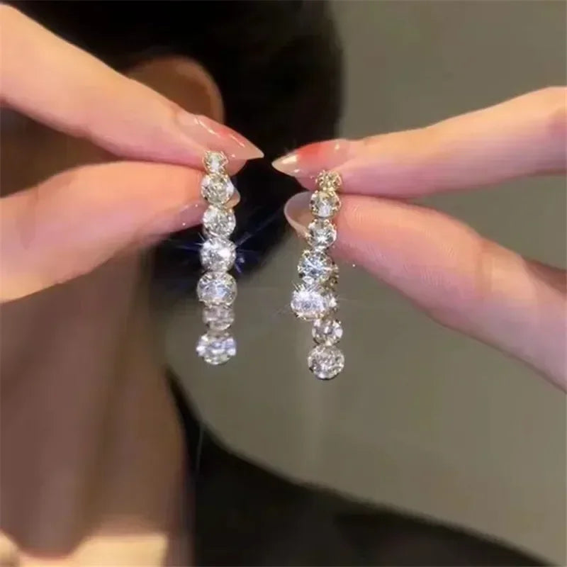 The latest fashion trend of these stunning Zircon Leaf Earrings, featuring a unique and elegant design. Perfect for weddings, parties, or as a premium gift for women who appreciate exquisite jewelry.