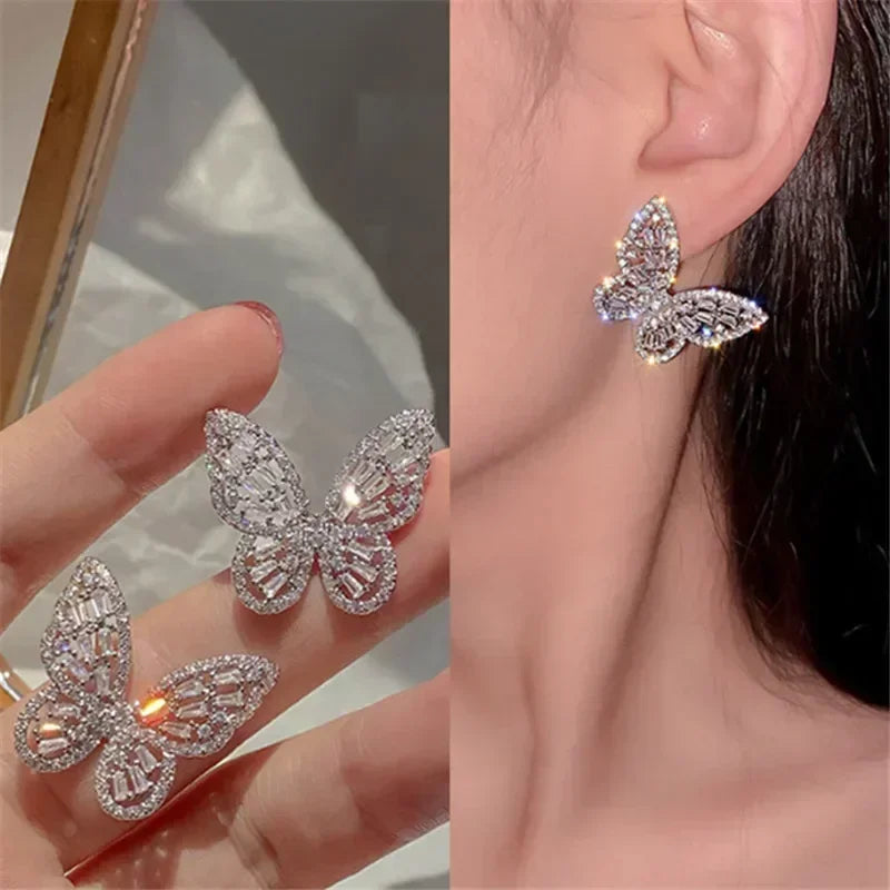 The latest fashion trend of these stunning Zircon Leaf Earrings, featuring a unique and elegant design. Perfect for weddings, parties, or as a premium gift for women who appreciate exquisite jewelry.