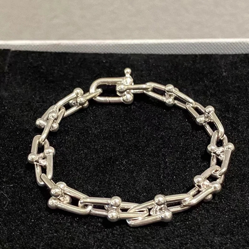 1:1 Women's High-end Luxury Jewelry 925 Sterling Silver Fashion Horseshoe Buckle U-shaped Bracelet Party Holiday Gift