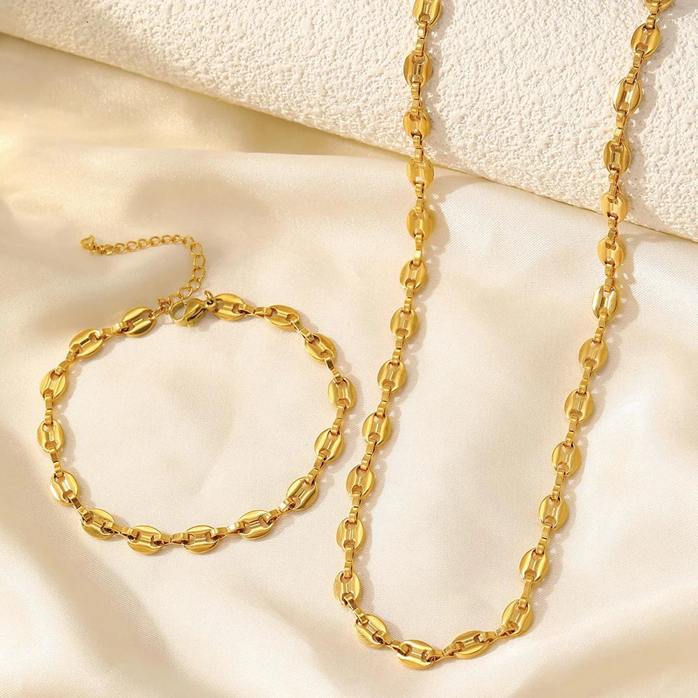 Stainless Steel Jewelry Set Necklaces Bracelet with Cute Pig Nose Hollow Carving High-end textured jewelry set For Women Jewelry