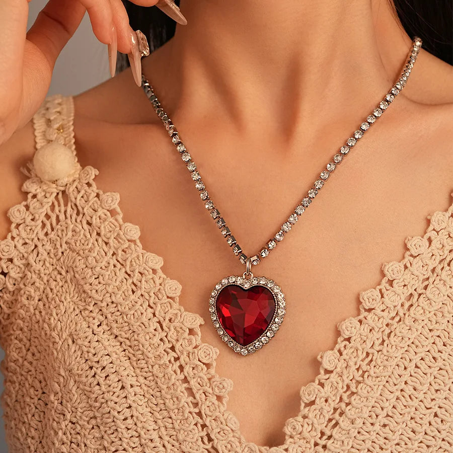 Heart of Ocean Necklace Big Blue Red Heart Pendant Necklace for Women Shiny Rhinestone Chain Necklace Party Wedding Jewelry
