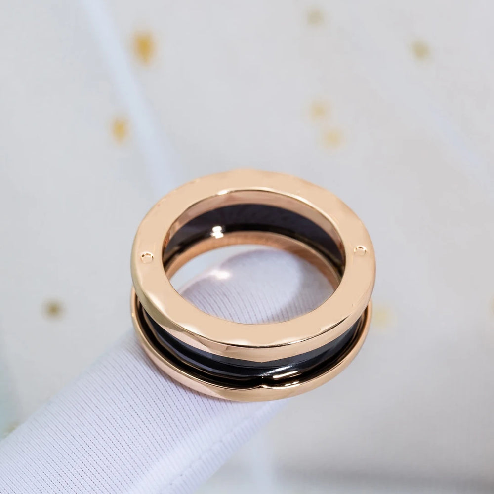 Fashion Classic Brand Rose Gold Black  Ceramic Ring for Ladies And Couples Gifts Simple and High End Luxury Banquet Jewelry