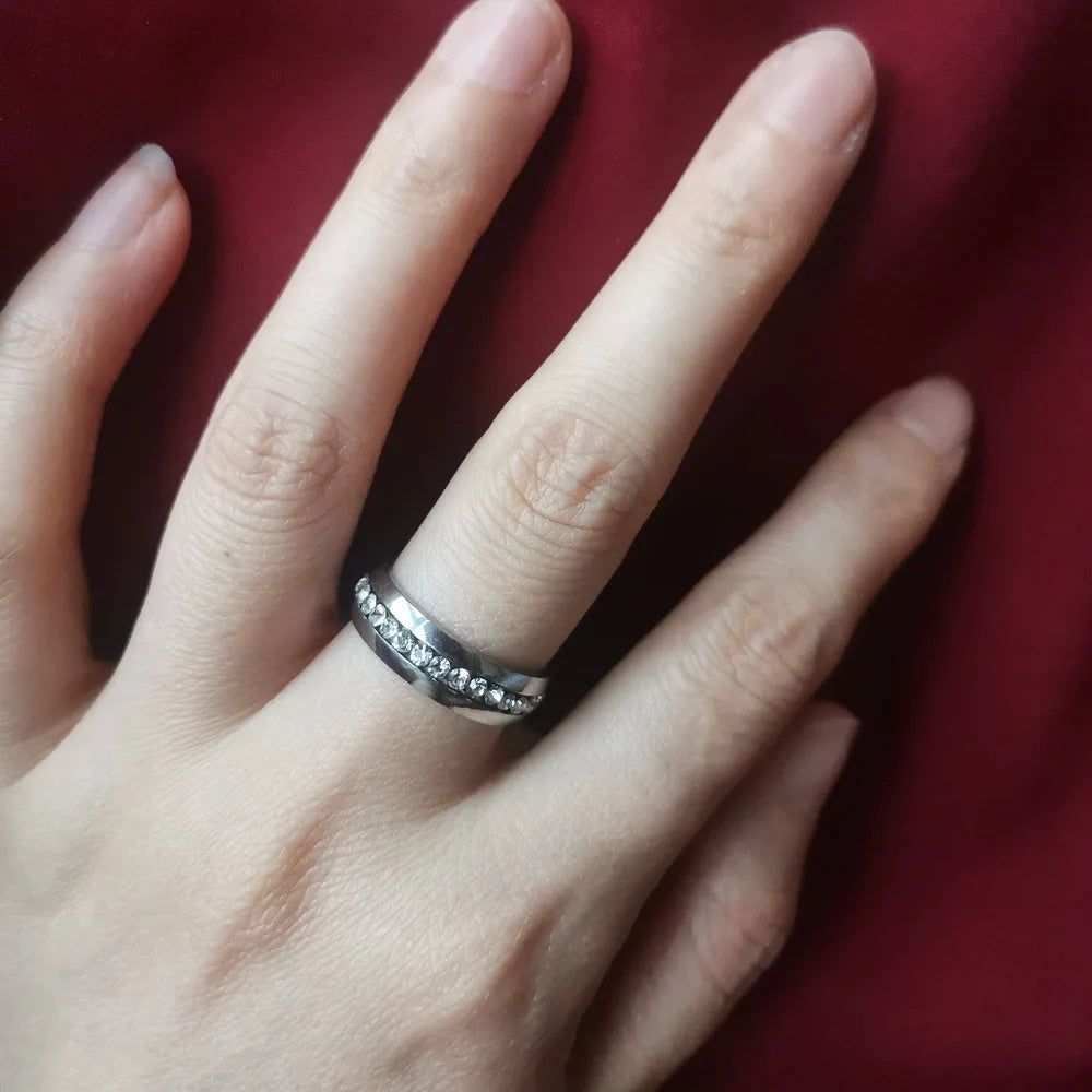 Women Men Luxury Stainless Steel Rings Crystal Rhinestone Wedding Engagement Zircon Ring Fashion Couple Jewelry Size 6-12