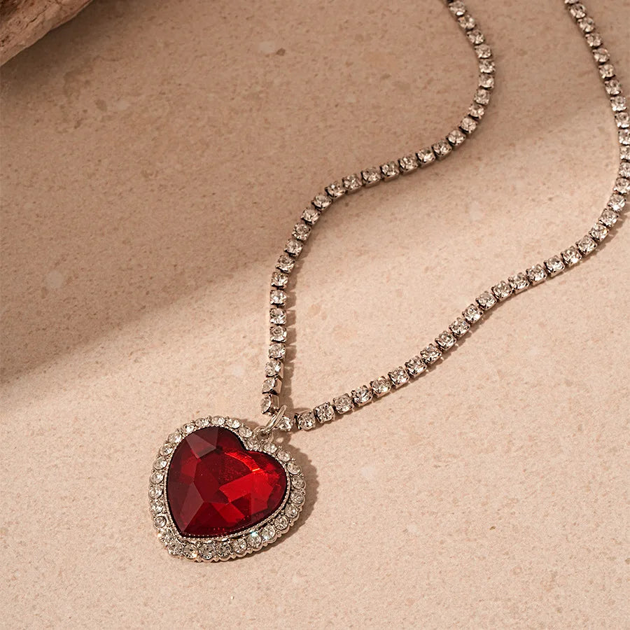 Heart of Ocean Necklace Big Blue Red Heart Pendant Necklace for Women Shiny Rhinestone Chain Necklace Party Wedding Jewelry