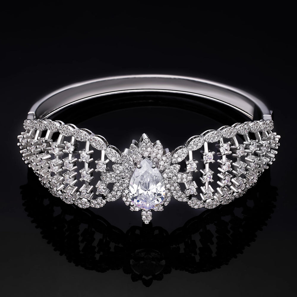 2025 New Dubai 4-Piece Jewelry Set Angel Design Bride Necklace Earring Set AAA Cubic Zirconia Women's Wedding Accessories