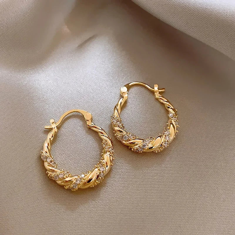 1pair New Design Light Luxury Unique Zircon Winding Hoop Earrings Fashion Women Elegant Gold Color Metal Jewelry Gifts