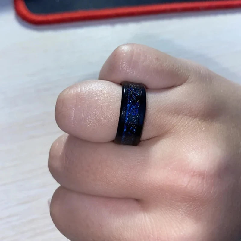 2025 Fashion Men Stainless Steel Celtic Dragon Ring Inlaid Red Blue Carbon Fiber Rings Wedding Band Jewelry 8MM Bague Homme