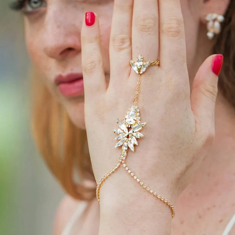 Bridal Crystal Ring Bracelet Chain Wedding Jewelry for Women Fashion Rhinestone Finger Bracelet Wrist Chain Party