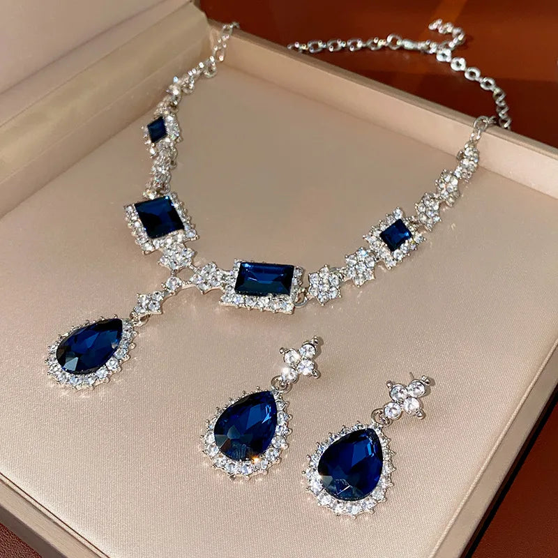 3 Pcs Bluey Square Rhinestone Water Drop Pendant Necklaces for Women Temperament Elegant Collarbone Chains Luxury Jewelry Sets