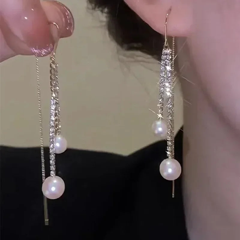 The latest fashion trend of these stunning Zircon Leaf Earrings, featuring a unique and elegant design. Perfect for weddings, parties, or as a premium gift for women who appreciate exquisite jewelry.