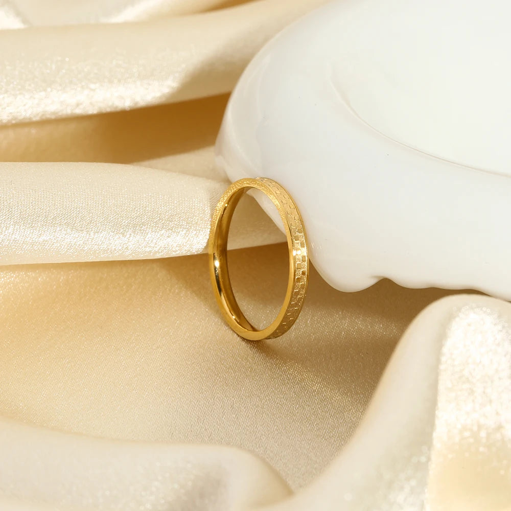 Tarnish Free Jewelry Stainless Steel 18K Gold Plated Grid Bold Stacker Rings For Women Grils Metal Lattice Band Ring 2022