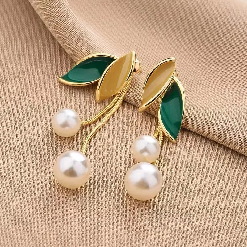 2024 New Fashion Trend Unique Design Elegant Delicate Light Luxury Pearl Leaf Tassel Earrings Women Jewelry Party Premium Gifts