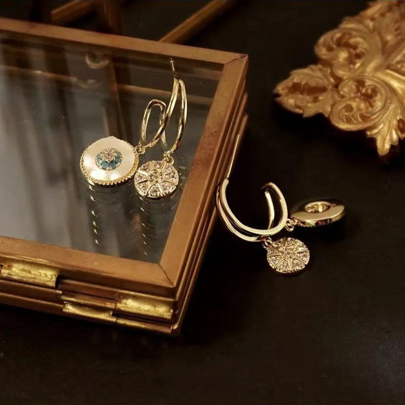 Gold Geometric Round Earrings