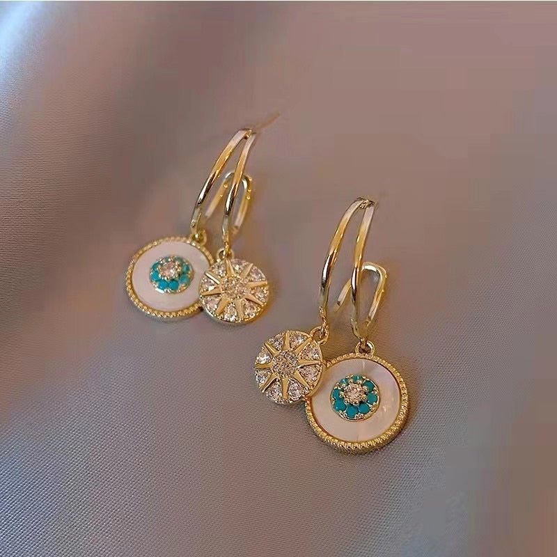 Gold Geometric Round Earrings