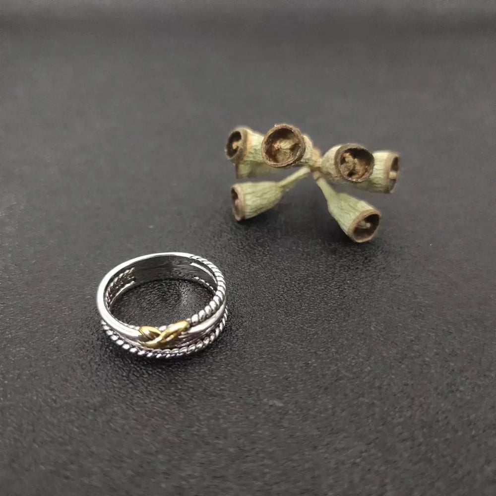 Twisted Ring Pearl Head X series twisted ring Luxury Designer Jewelry with Exquisite Pearls for Female Friends and Lovers Ide