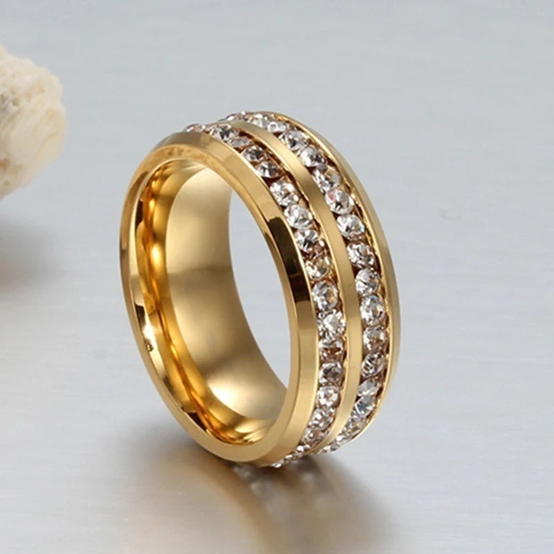 2025 Luxury Zircon Crystal Couple Rings for Lover's Valentine's Day Gift Fashion Gold Color Engagement Wedding Band