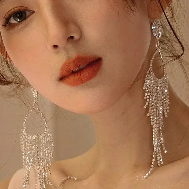 The latest fashion trend of these stunning Zircon Leaf Earrings, featuring a unique and elegant design. Perfect for weddings, parties, or as a premium gift for women who appreciate exquisite jewelry.